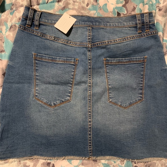 BDG Jean Skirt - Picture 3 of 3